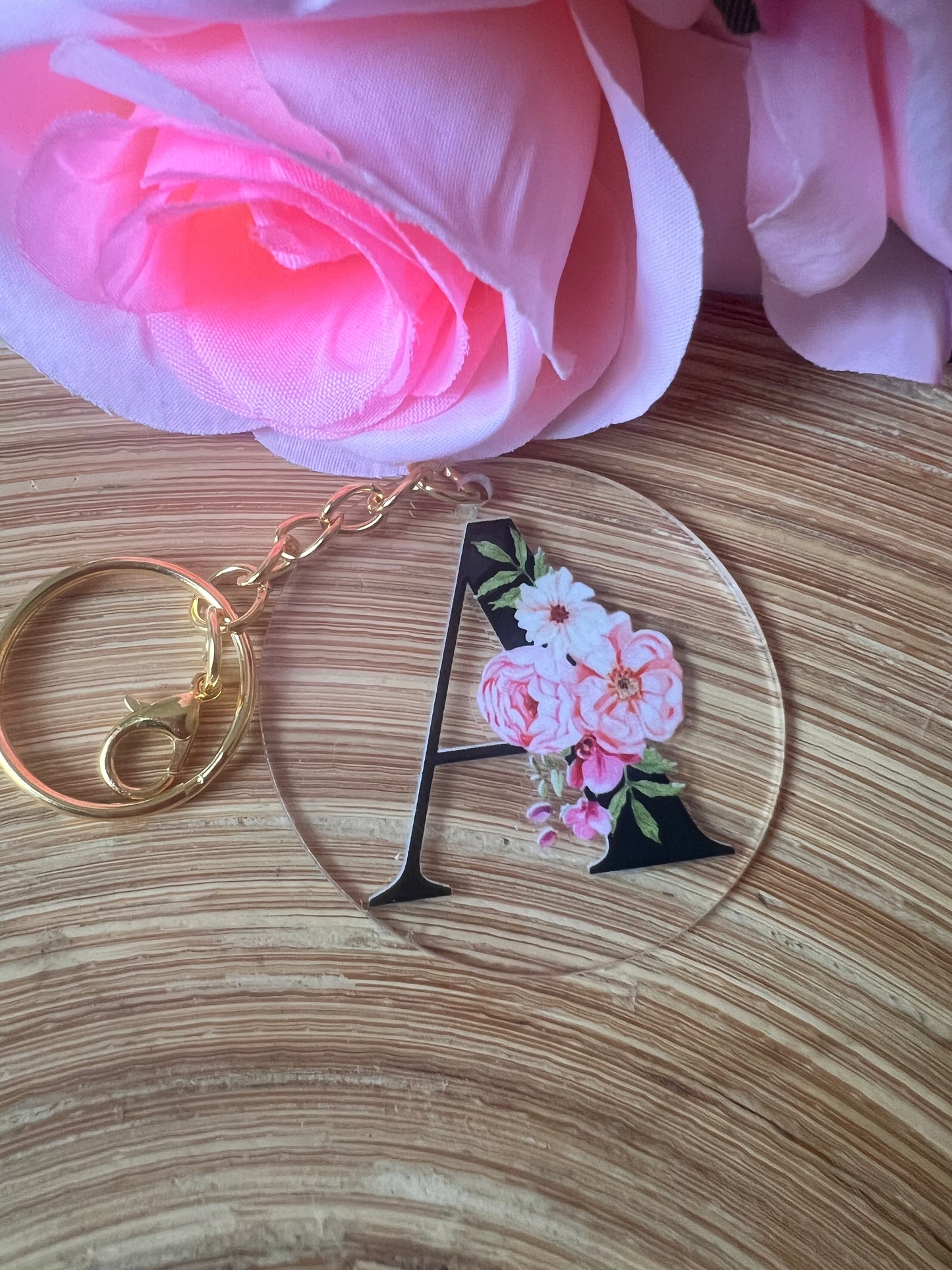 Schlüsselanhänger mit Buchstaben Rosen-Initiale