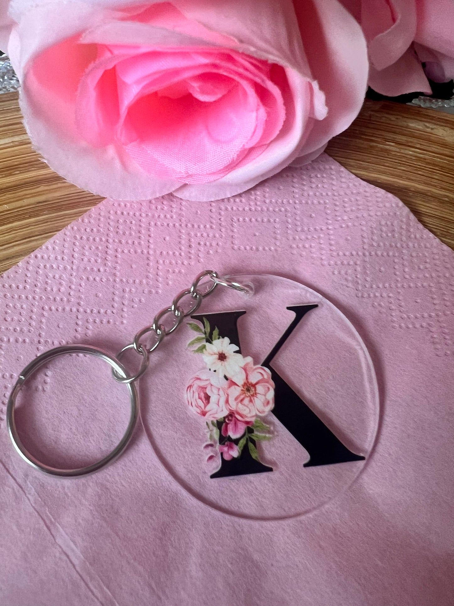 Schlüsselanhänger mit Buchstaben Rosen-Initiale